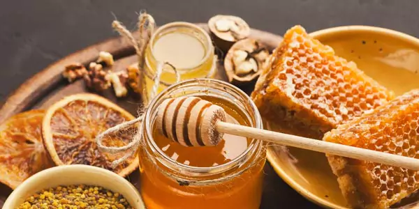 Miel natural 100% orgánica utilizada en medicina