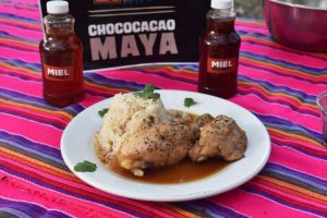Pollo a la miel, receta tradicional de Cobá