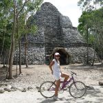 Paseando en Bicicleta en Cobá