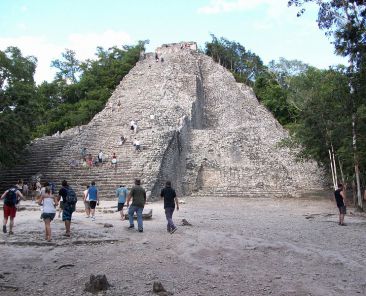 Piramide de Nohoch Mull en Cobá