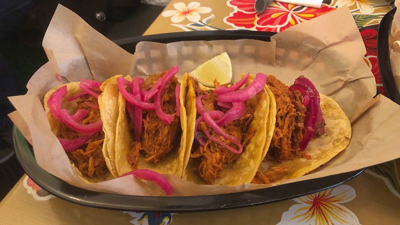Tradicionales tacos de cochinita, platillo tradicional de la peninsula de Yucatán