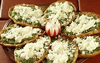 Sopes tradicionales de la gastronomía mexicana
