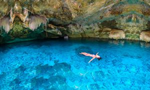 Cenote natural en Cobá