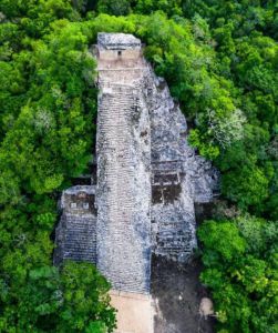 vista aerea de piramide de coba