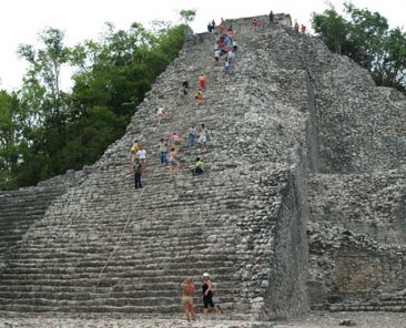 Piramide de Nohoch Mul en Cobá