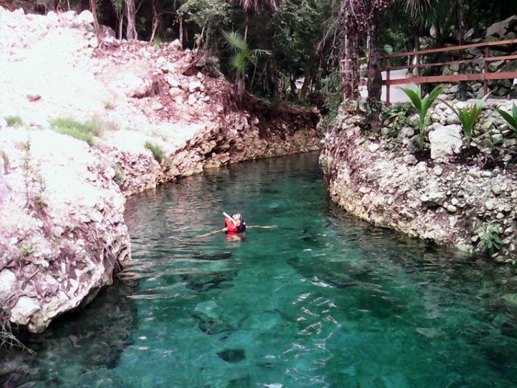 Cenote Kooleb Caab
