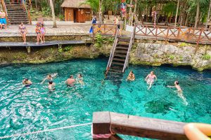 Vista superior Cenote Zacil Ha